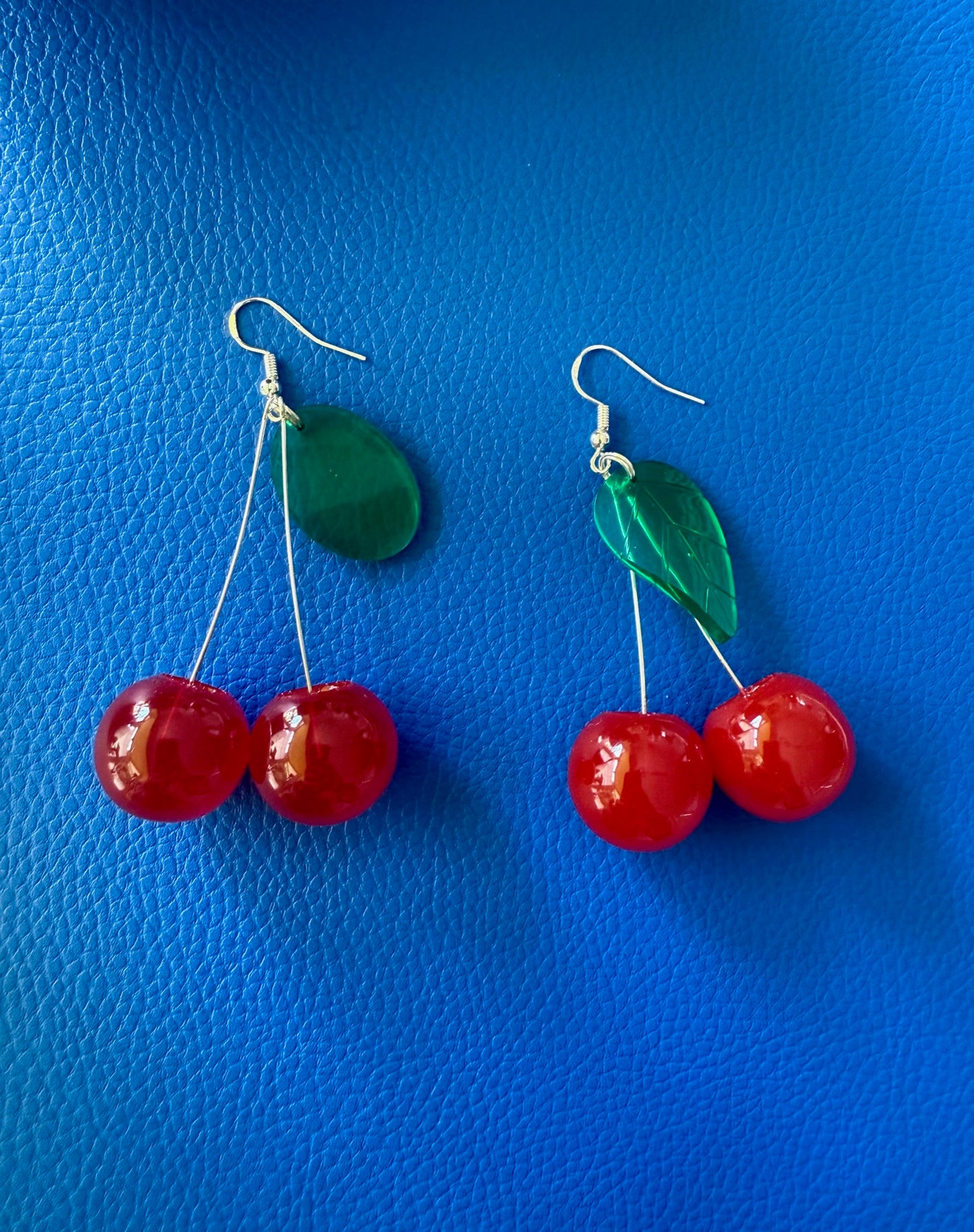 🍒 Handgemachte Kirsch-Ohrringe aus natürlichem Harz & echtem 925 Silber